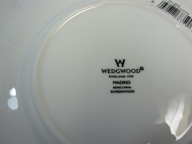 ウェッジウッド　Wedgwood　マドリッド　１５ｃｍプレート　【アウトレット品】