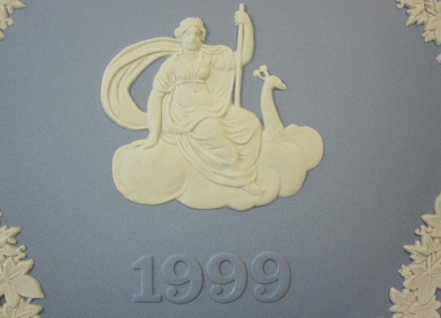 ウエッジウッドWedgwood ジャスパー 1999年イヤーズプレート【ウェッジウッド廃盤品/個数限定】