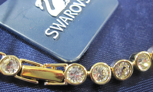 スワロフスキー SWAROVSKI 　アクセサリー　ブレスレット　835036　【ブランドボックス入り/新品】