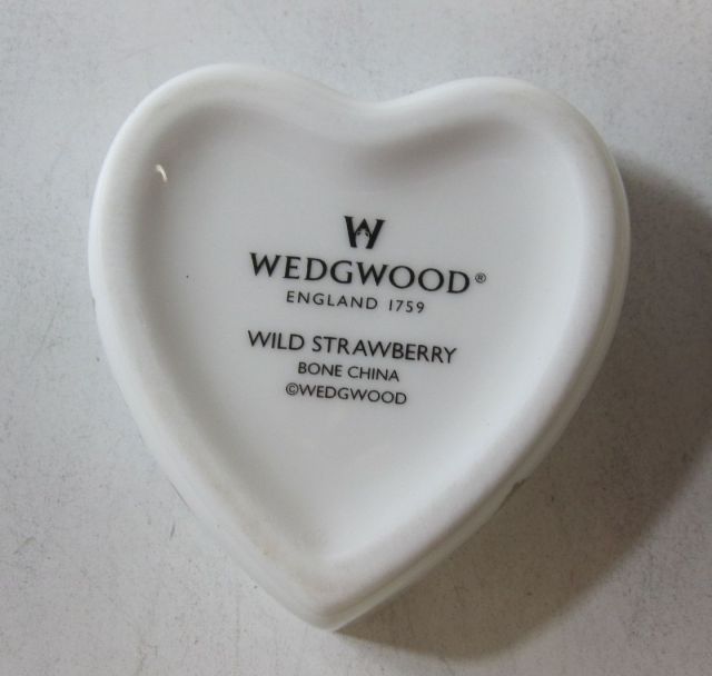 ウエッジウッド　Wedgwood　ワイルドストロベリー　ハートボックス　S