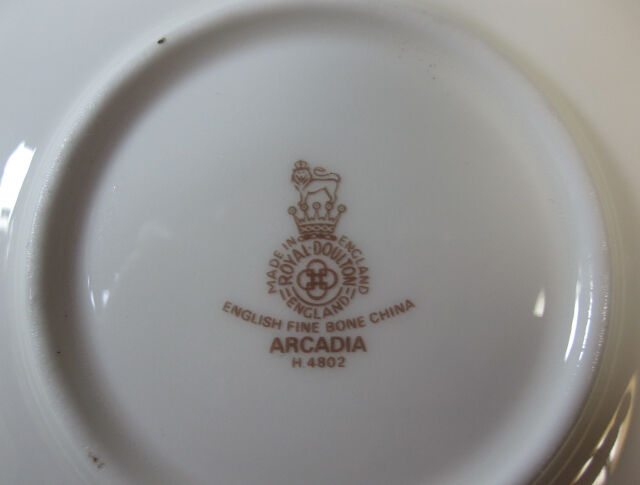 ロイヤルドルトン Royal Doulton アルカディア ティーカップ＆ソーサー