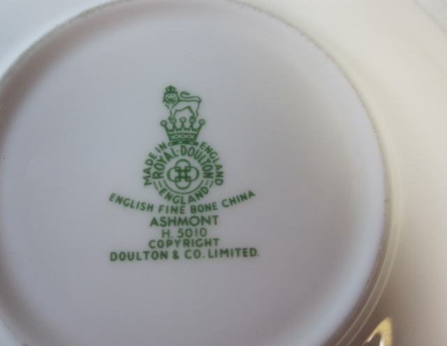 ロイヤルドルトン Royal Doulton アシュモント コーヒー カップ&ソーサー 【ロイヤルドルトン廃盤品/個数限定】