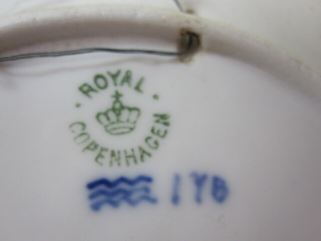 ロイヤルコペンハーゲン　Royal Copenhagen　イヤープレート（クリスマスプレート）　１９１４年 【※在庫ずか】