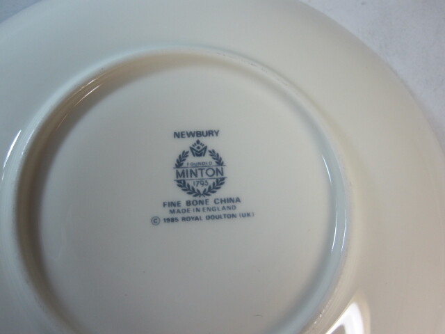 ミントン Minton ニューバリー ティーカップ&ソーサー 【英国製 ミントン Minton ニューバリー ティーカップ&ソーサー 【英国製