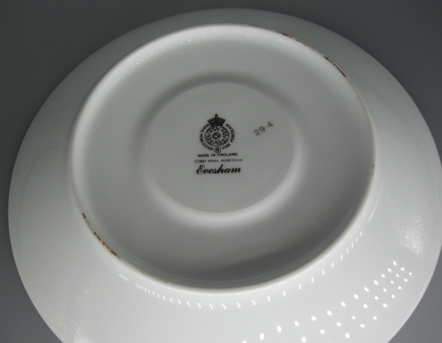 ロイヤルウースター ROYAL WORCESTER　イブシャム・ゴールド　ティーカップ＆ソーサー【ロイヤルウースター廃盤品/新品】