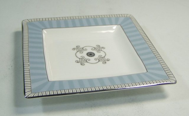 ウェッジウッドWedgwood アレクサンドラ スクエアトレイ１１．５ｃｍ